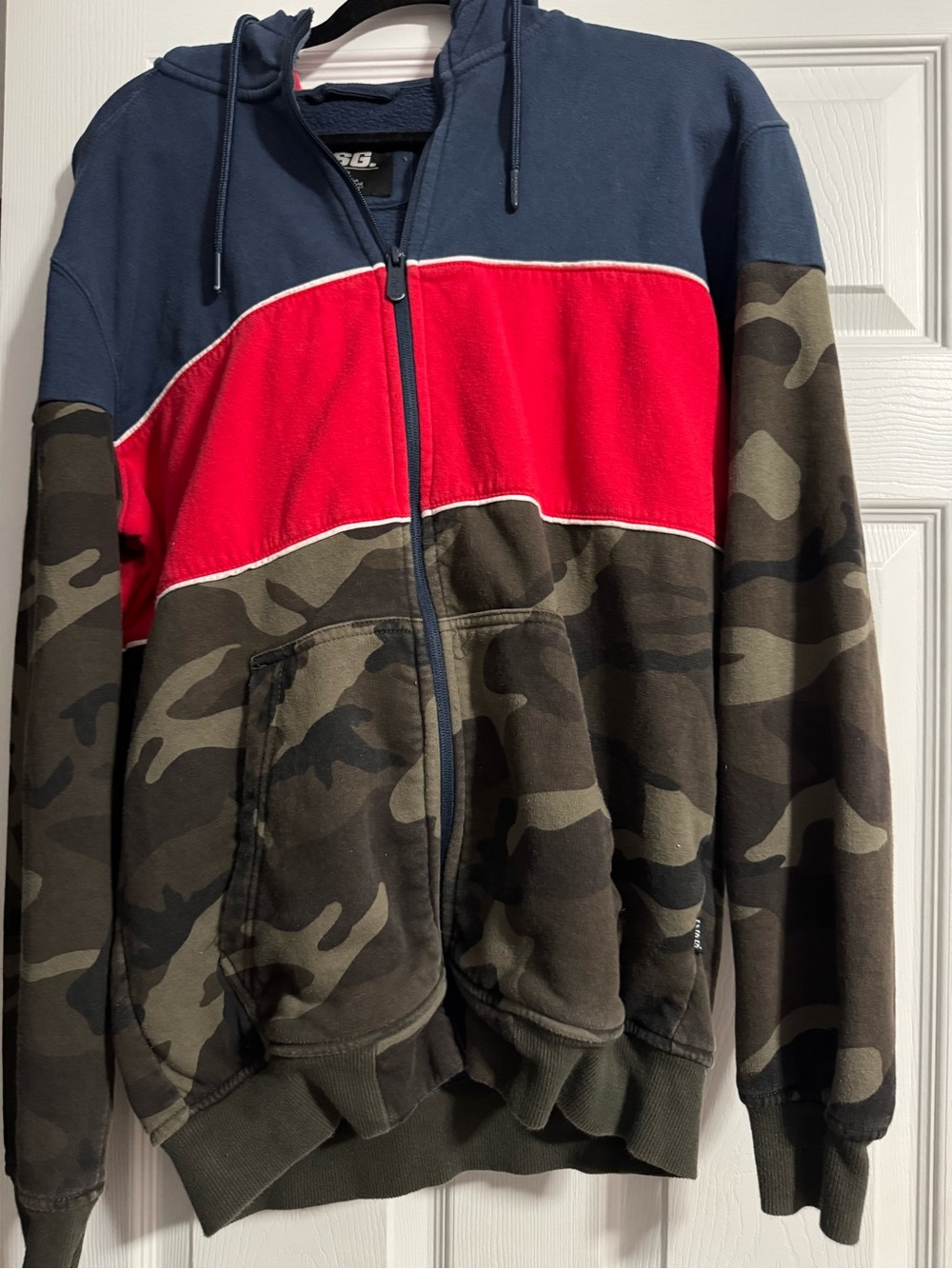 CSG Men's Medium Navy, Red & Camo Full-Zip Hoodie